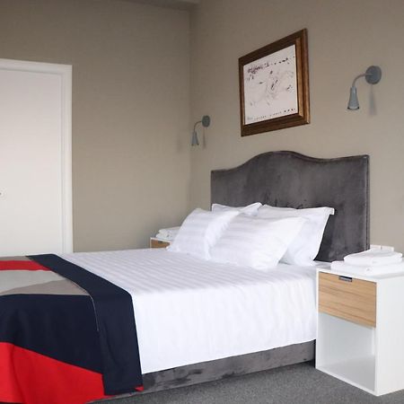Mika Hotel Алматы Экстерьер фото