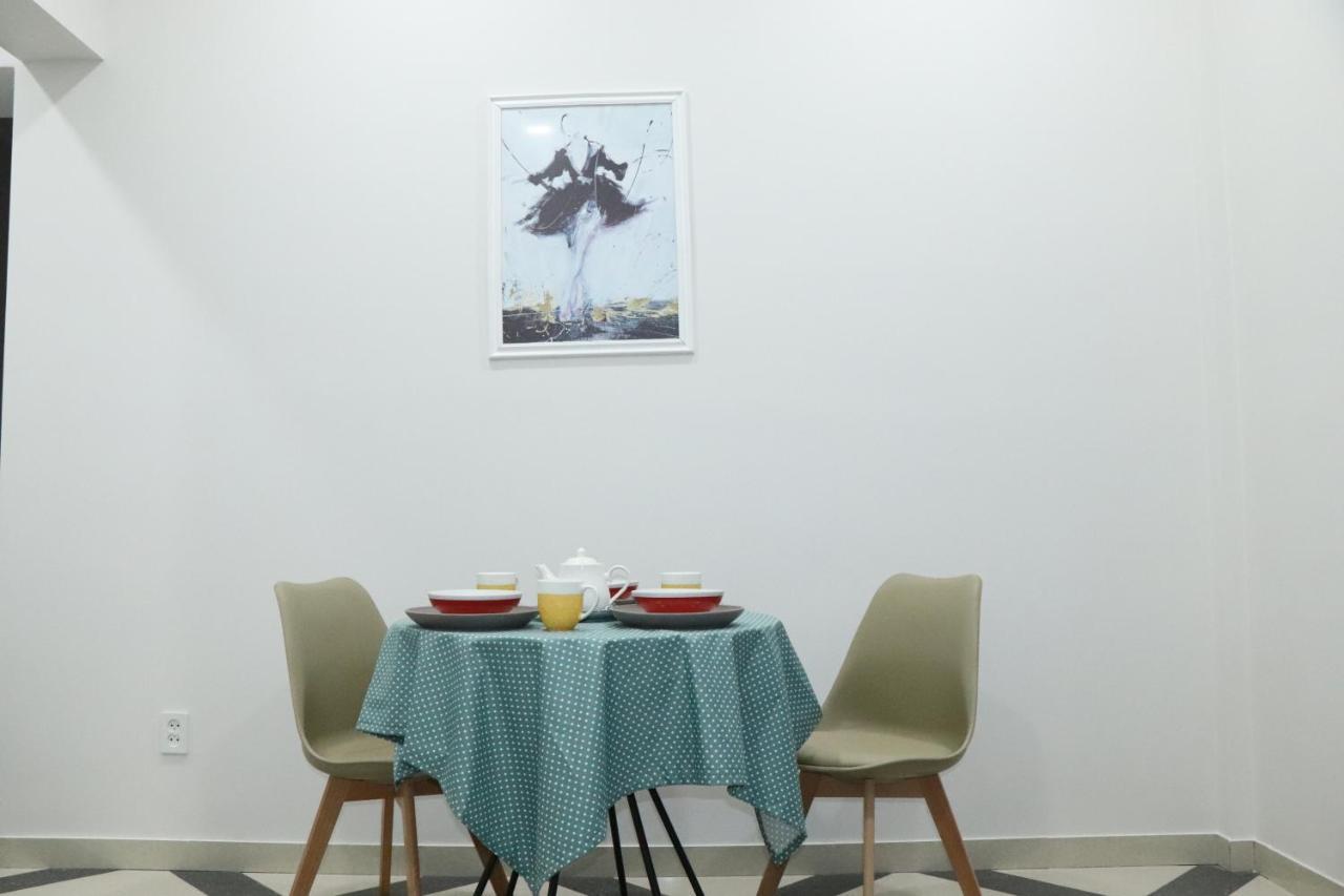 Mika Hotel Алматы Экстерьер фото