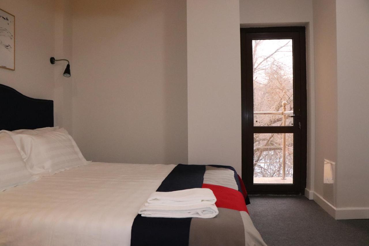 Mika Hotel Алматы Экстерьер фото