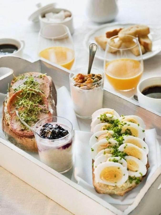 Mika Hotel Алматы Экстерьер фото