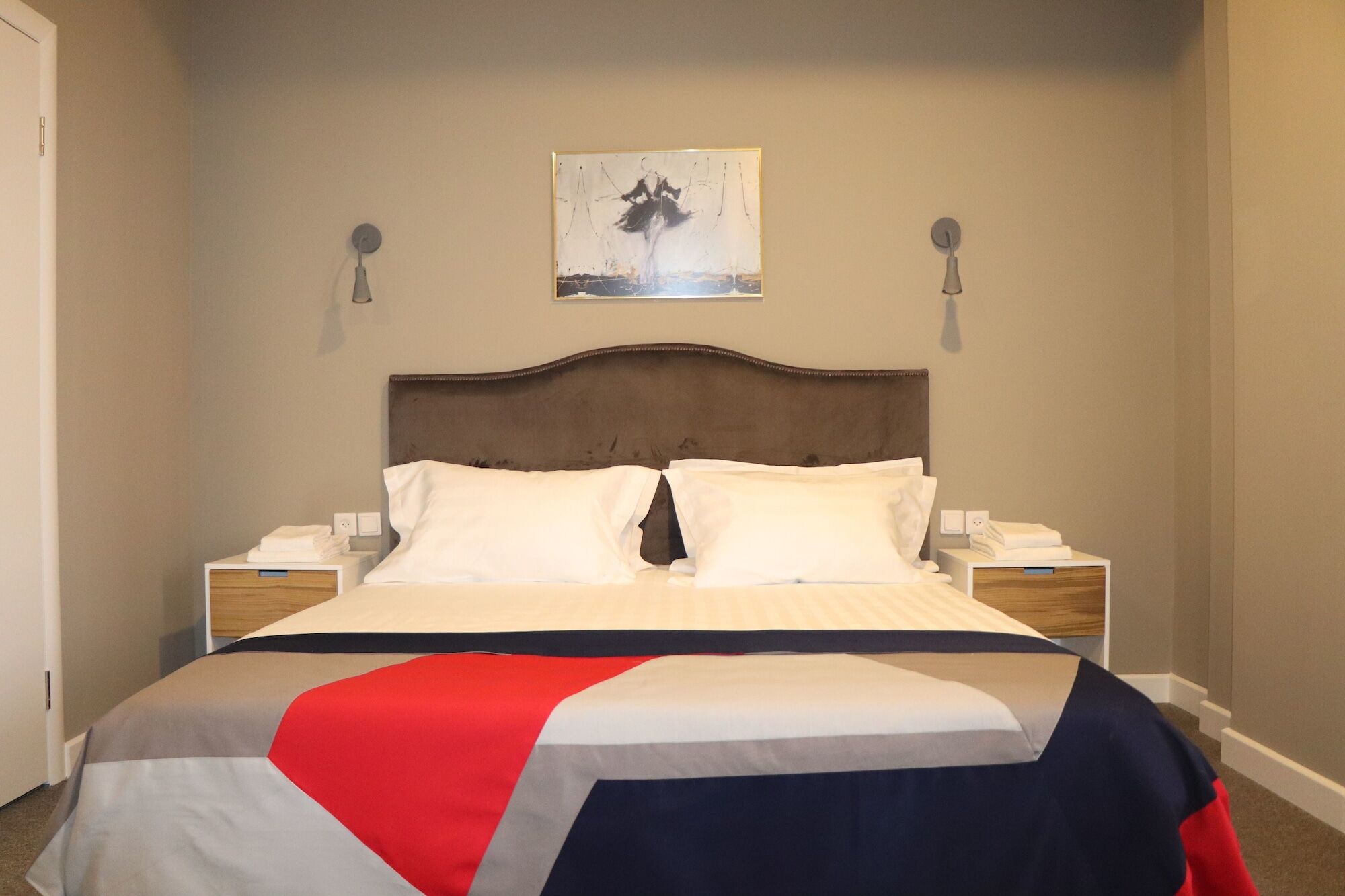 Mika Hotel Алматы Экстерьер фото